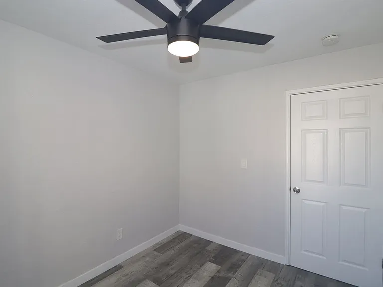 4239 Swift Ave — Photo 28