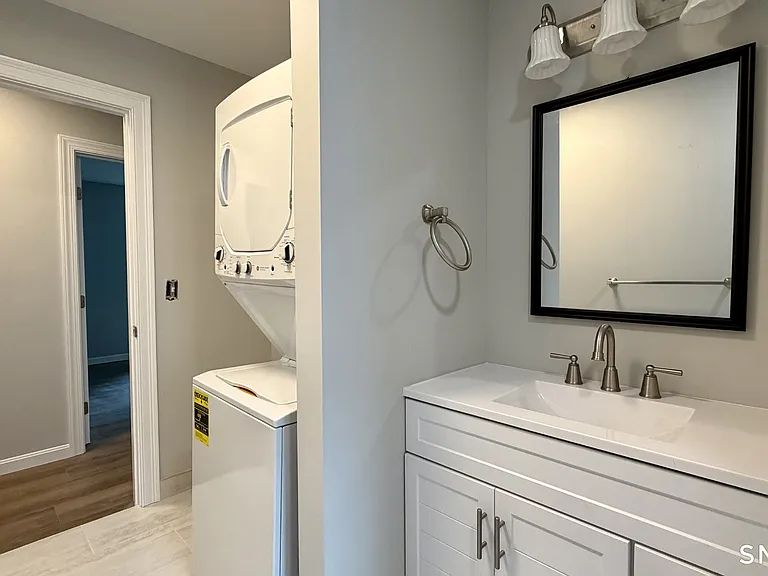 186 York St #1 — Photo 15