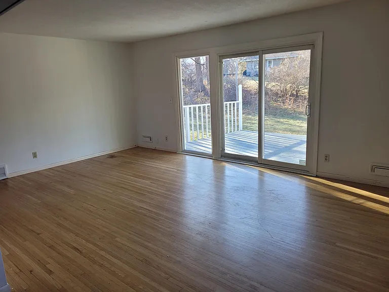 6016 Tamarac Ave — Photo 12