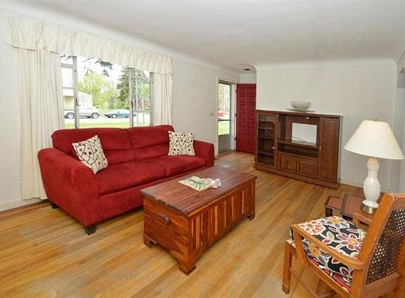 5th image of 4364 Overton Ave