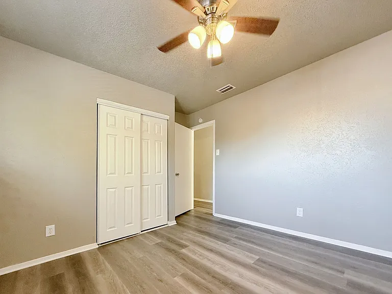 2625 Santiago Cir — Photo 12