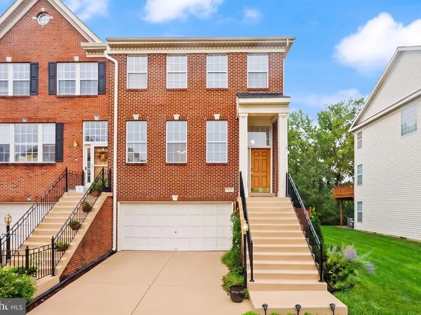 45823 Dominick Ter, Sterling, VA 20166