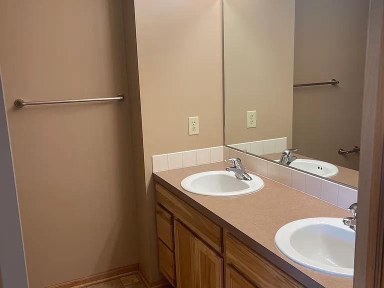 3505 Grainger Pkwy — Photo 14
