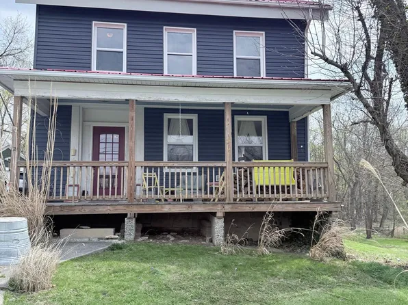121 North St, Millheim, PA 16854
