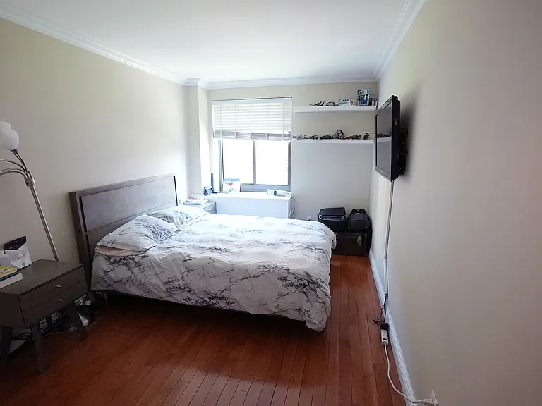 100 W 89th St #7F — Photo 14