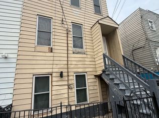 221 Summit Ave APT 2, Jersey City, NJ 07304
