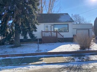 40 9th St E, Dickinson, ND 58601
