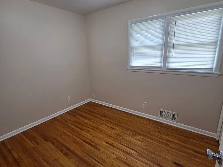 3215 S Chase Ave — Photo 8