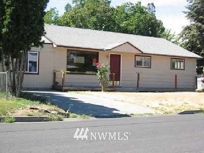 1st image of 712 S Winona Street