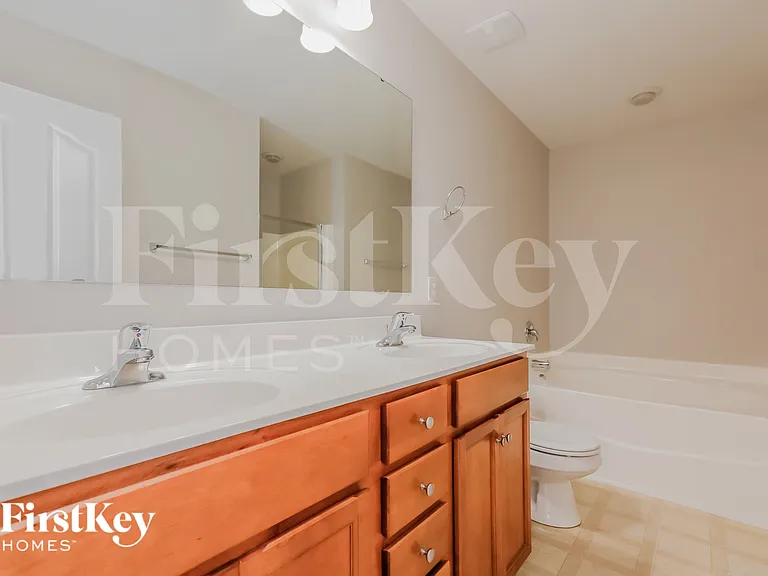 706 Perth Dr — Photo 12