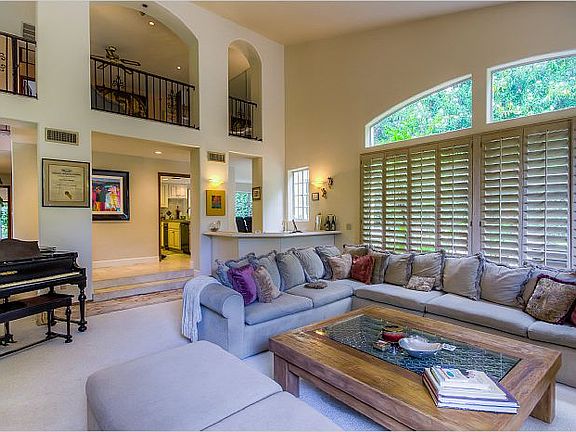 2nd image of 4237 Morro Dr
