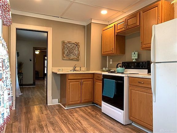 3rd image of 424 Boltin St