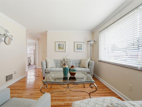 5th image of 6327 Stover Ave