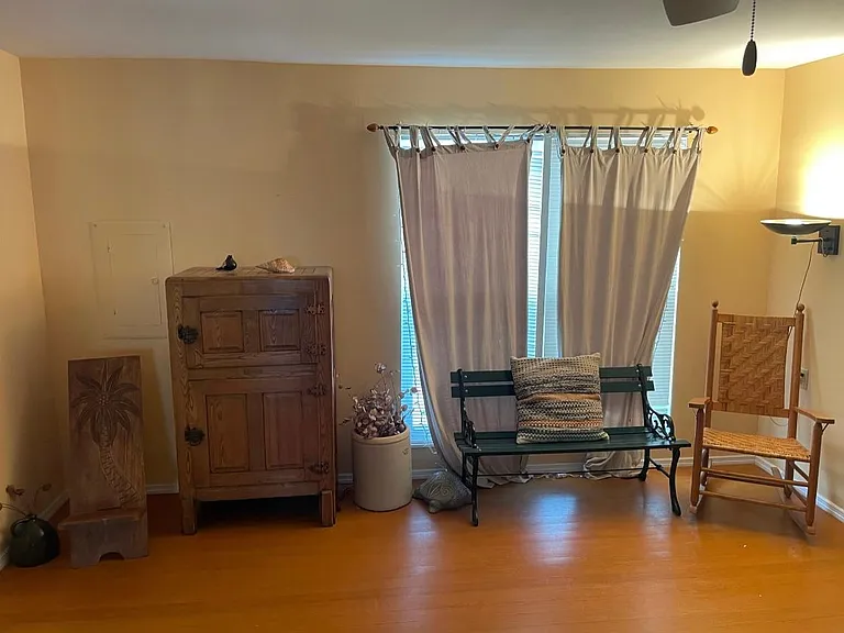 1603 Perrin Dr — Photo 4