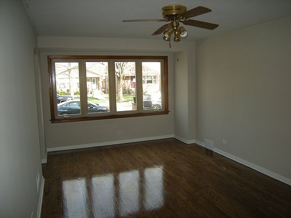 5th image of 10704 S Avenue C