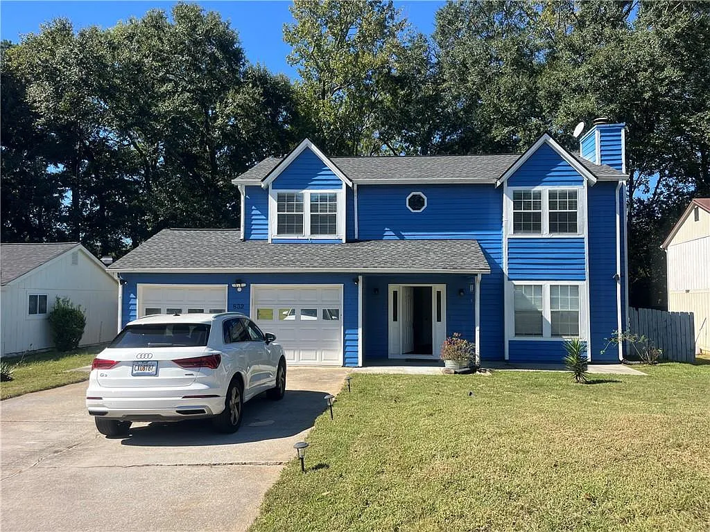3 bed, 2.5 bath, 1734 sqft, $2,300 — Photo 1