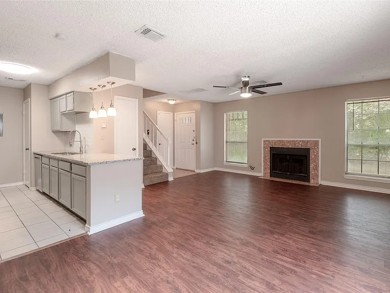 1228 Avenue O #H — Photo 8