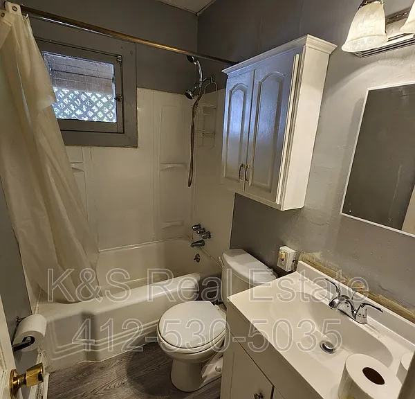 431 Ella St #2 — Photo 8