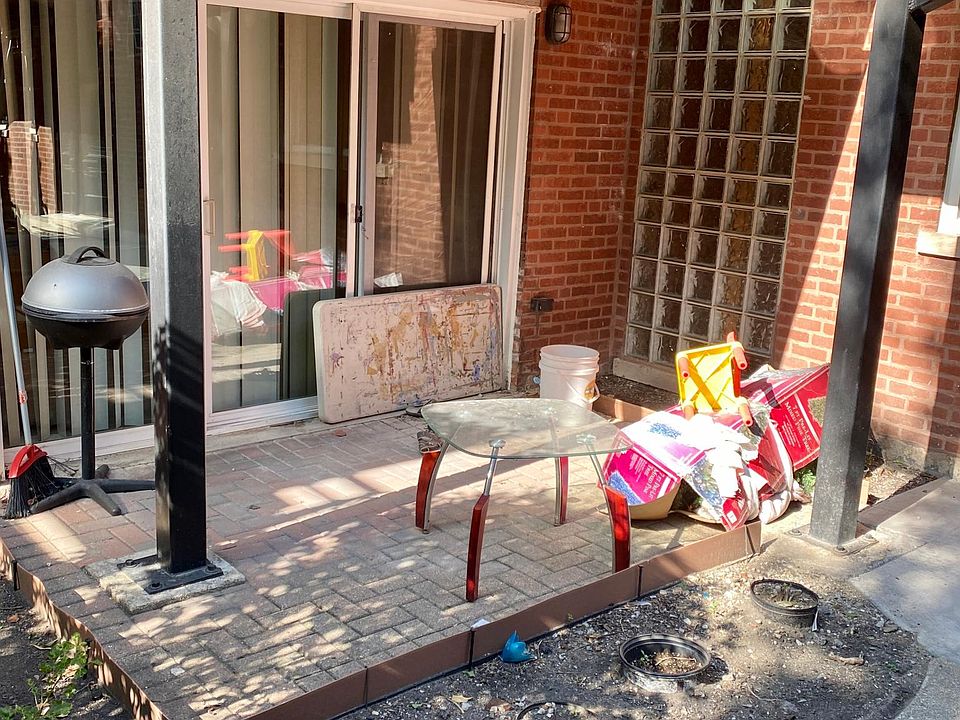 1st image of 6417 N Damen Ave #B