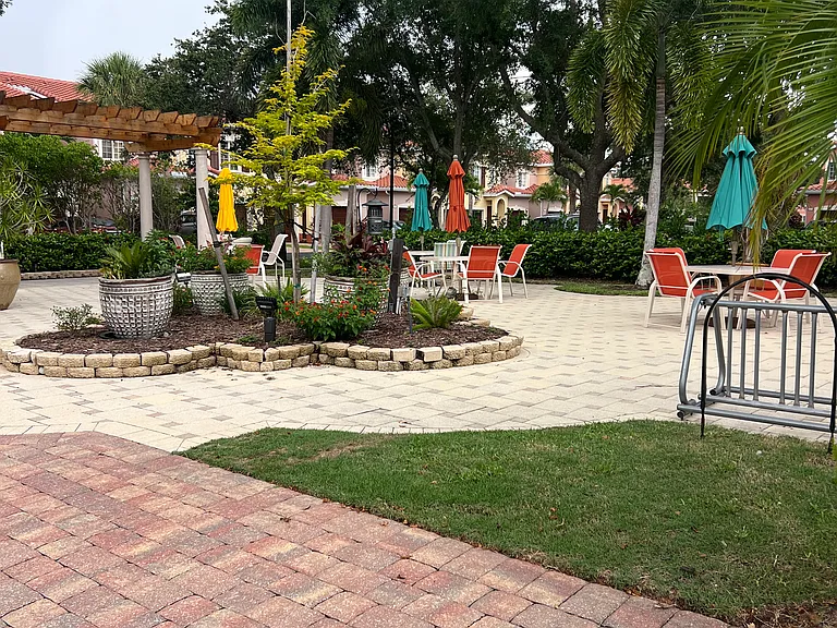 20121 Estero Gardens Cir W — Photo 33