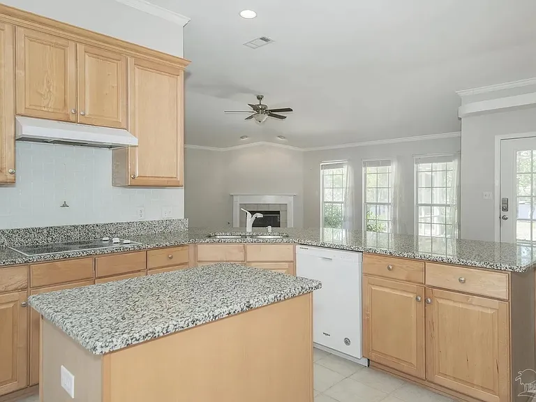 9588 Westgate Cir — Photo 16