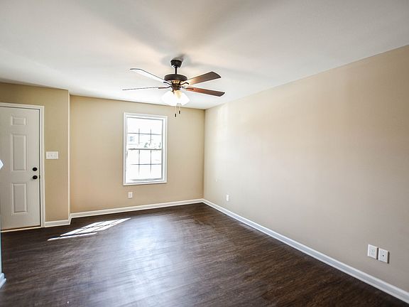 3rd image of 157 Center Pointe Dr #C