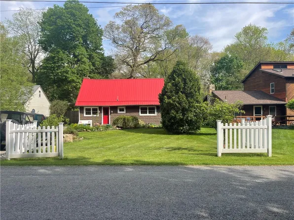 163 Mohawk Trl, Slippery Rock, PA 16057