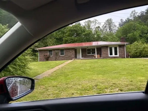 17276 State Route 979, Beaver, KY 41604