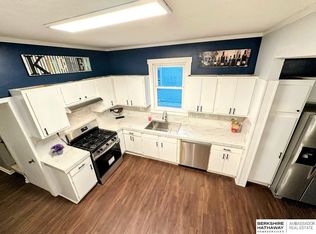 2428 Camden Ave, Omaha, NE 68111