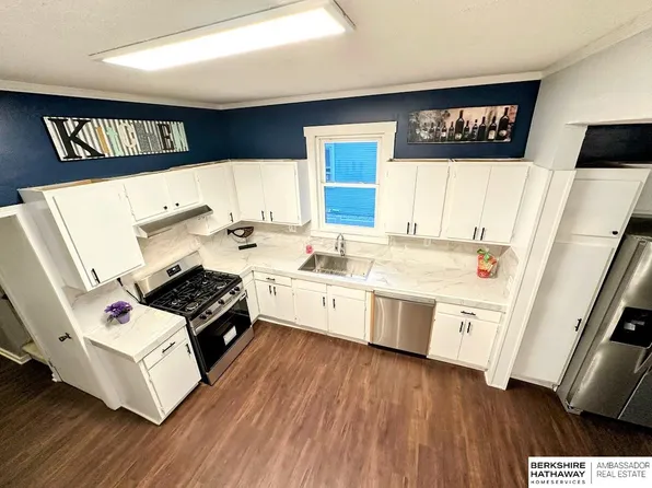 2428 Camden Ave, Omaha, NE 68111