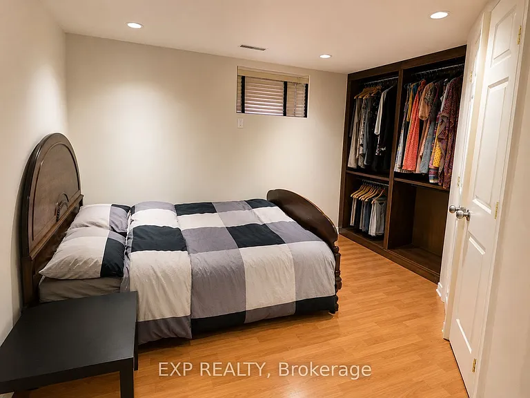 12 Somerset St W #1 — Photo 17
