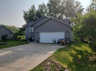 143 Boulder Pl, Randall, MN 56475