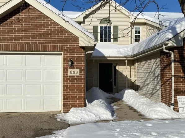 883 Park St APT 201, Oregon, WI 53575