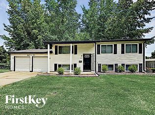 1805 Bobbinray Cir, Florissant, MO 63031