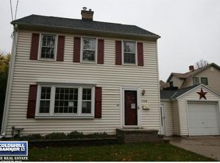 1108 S Roosevelt St, Green Bay, WI 54301