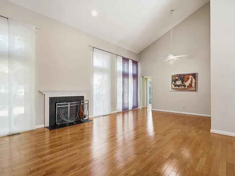 42647 Wimbleton Way — Photo 2