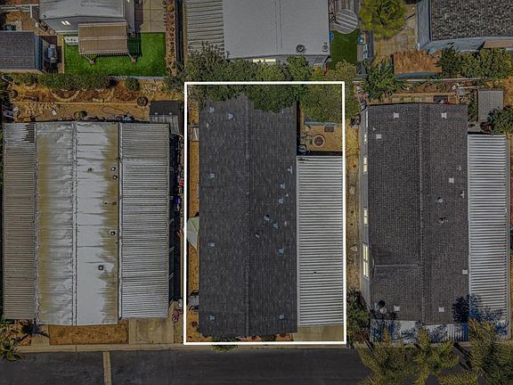 2nd image of 950 Woodland Ave Spc 26