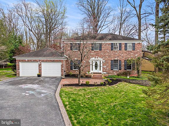 2nd image of 354 Brookwood Dr