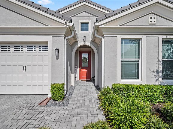 3rd image of 15726 Goldfinch Circle