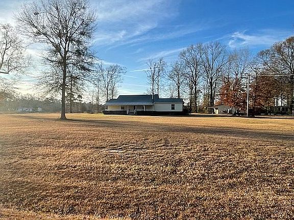 3rd image of 10619 White Oak Dr