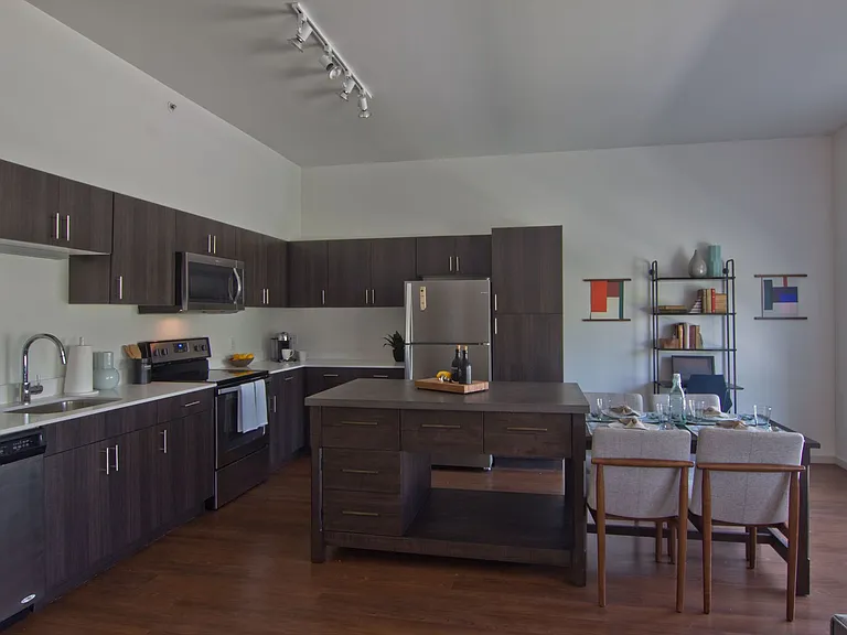 DuCharme Place Apartments — Photo 41