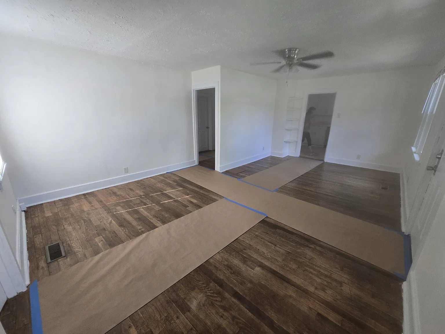 2701 Hickory Valley Rd — Photo 2