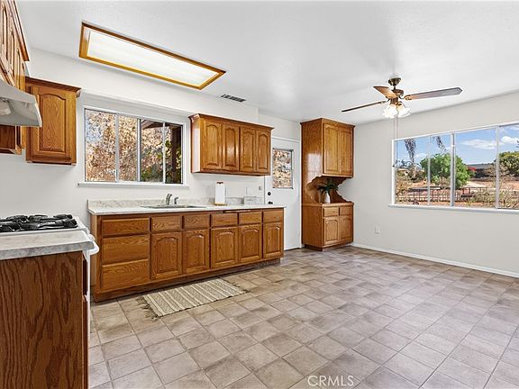 3rd image of 735 Orchard Rd