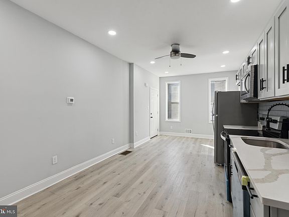 5th image of 1133 W Somerset St