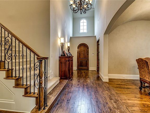 4th image of 7028 Portobello Dr