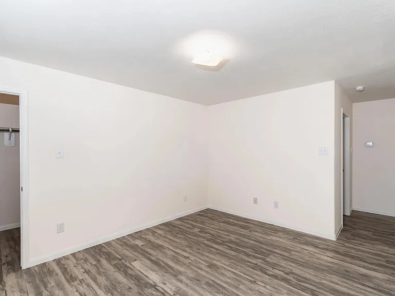 29439 Westhope Dr — Photo 6