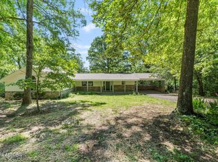 17 Westover Dr, Oak Ridge, TN 37830