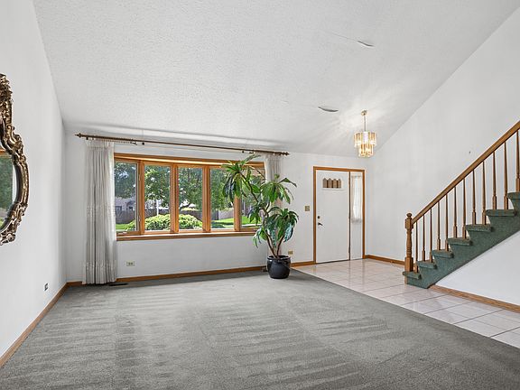 2nd image of 1280 N Aspen Way