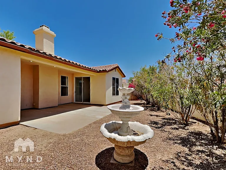 3434 W Desert Bend Loop — Photo 25
