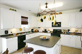 4th image of 510 Collingsworth Ln